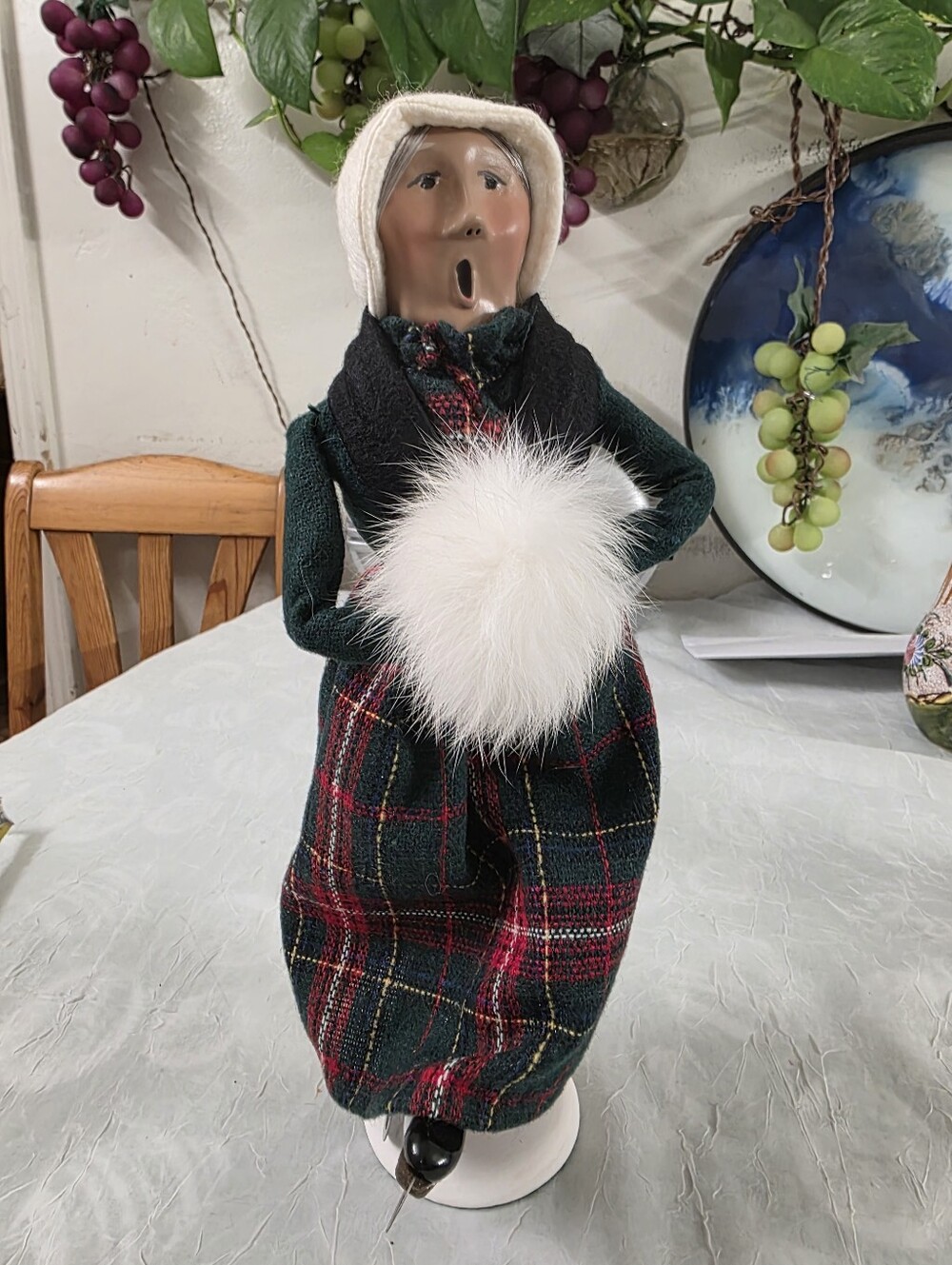 Byers' Choice Caroler from "The Skaters" collection 10/100.